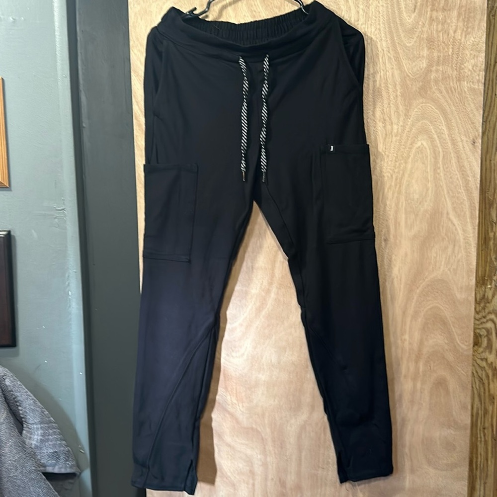 Jaanuu scrub pants